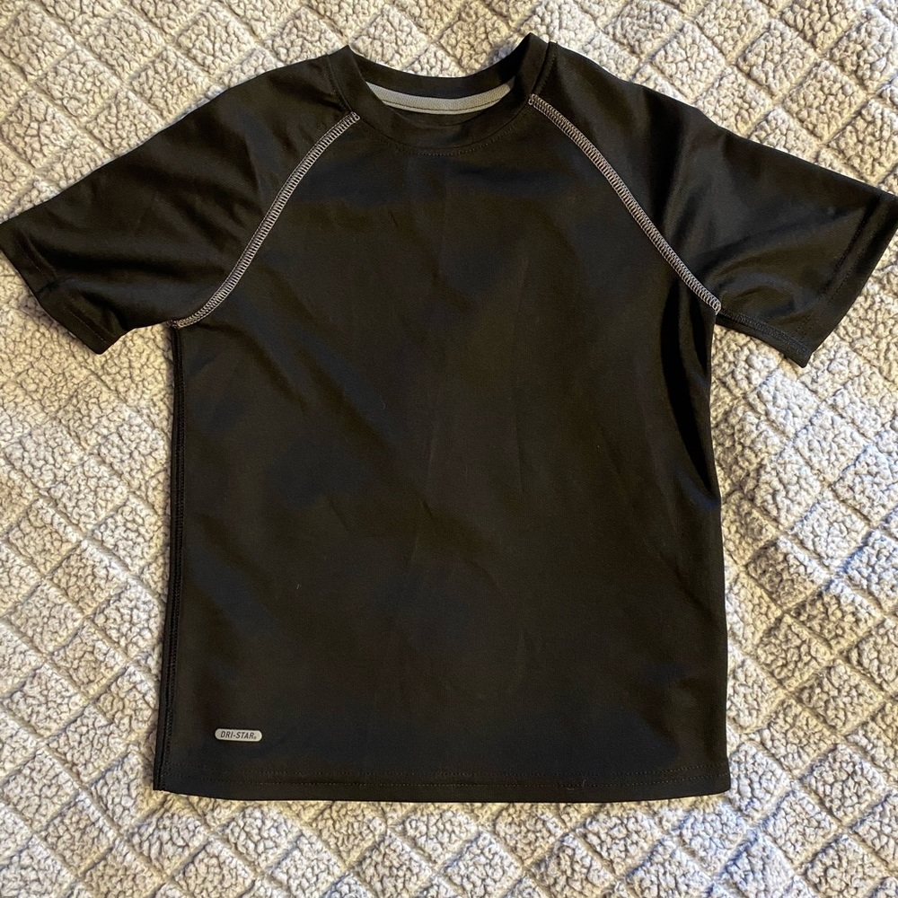 Boy’s STARTER Dri Star Size 8 Short Sleeve